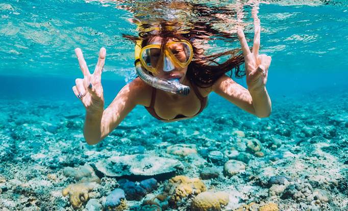 West Bay Shore Trip with Two Reef Snorkeling in Roatan